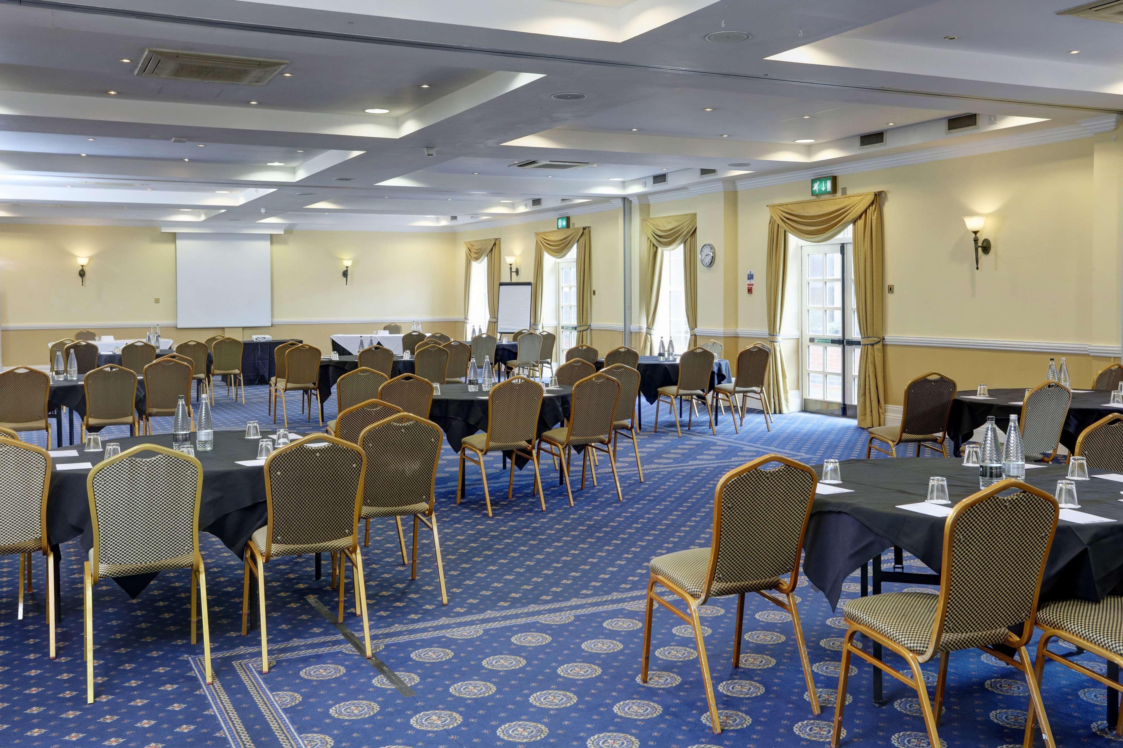 Hotel Crowne Plaza East Midlands Airport By Ihg 4*